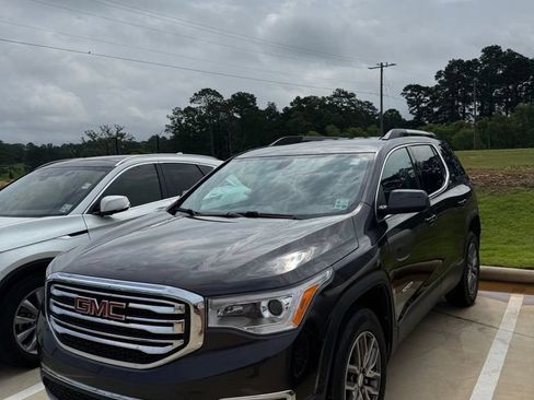 Used 2018 GMC Acadia SLE w/ LPO, Floor Liner Package FWD image 1