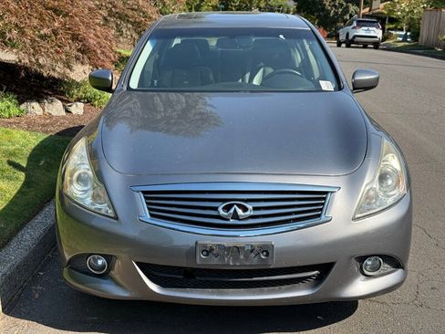 Used 2013 INFINITI G37 x w/ Premium Pkg image 4