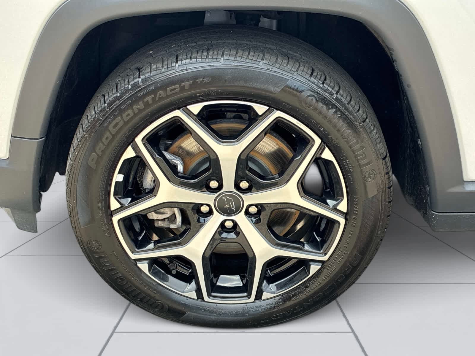 Used 2025 Jeep Compass Limited AWD/4WD image 9