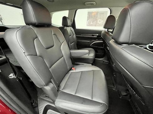 Used 2024 Kia Telluride S AWD/4WD image 36