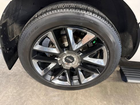 Used 2018 Ford Expedition Max Limited w/ Equipment Group 301A AWD/4WD image 21