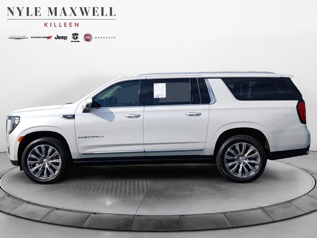 Used 2021 GMC Yukon XL Denali w/ Denali Premium Package AWD/4WD image 13