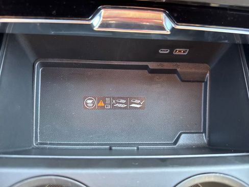 New 2025 GMC Yukon XL Denali w/ Sun & Power Step Package image 36