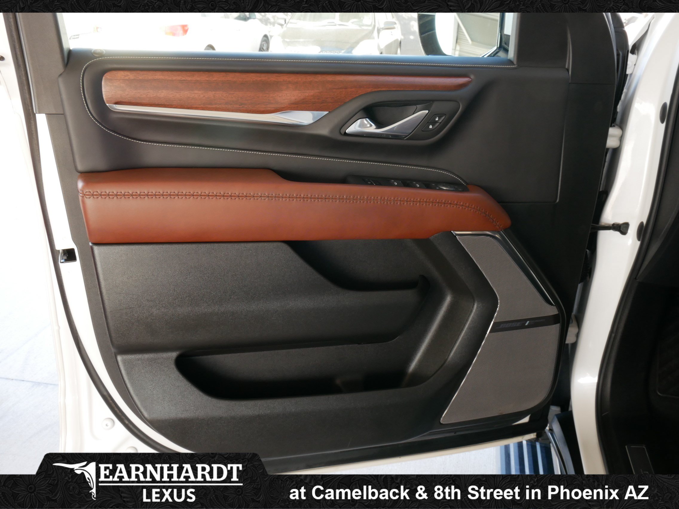Used 2023 GMC Yukon Denali Ultimate AWD/4WD image 6