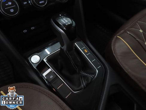 Used 2024 Volkswagen Taos SE image 18