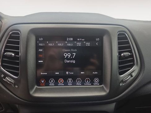 Used 2019 Jeep Compass Trailhawk AWD/4WD image 22