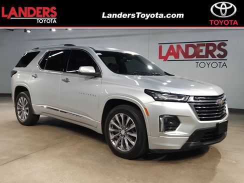 Used 2022 Chevrolet Traverse Premier AWD/4WD image 1