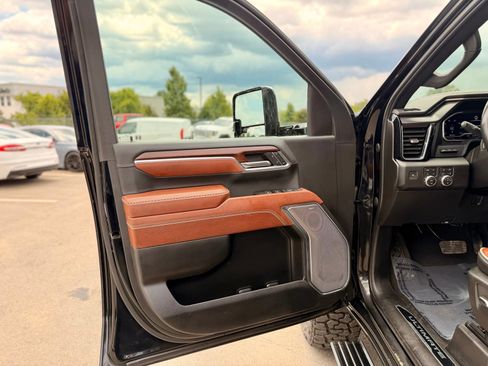Used 2024 GMC Sierra 2500 Denali Ultimate w/ Max Trailering Package AWD/4WD image 23
