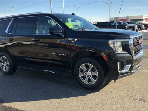 Used 2022 GMC Yukon SLE image 2