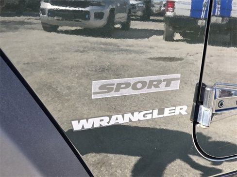 Used 2011 Jeep Wrangler Sport w/ Black Appearance Group image 11