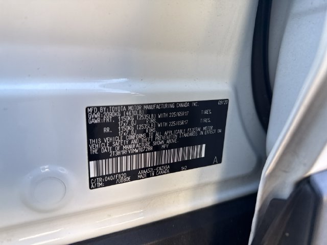Used 2021 Toyota RAV4 LE FWD image 16