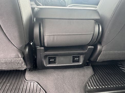 Used 2019 Chevrolet Silverado 1500 Custom Trail Boss w/ Custom Convenience Package AWD/4WD image 8
