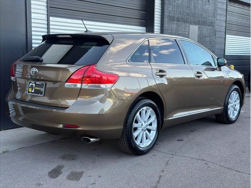 Used 2009 Toyota Venza FWD image 3