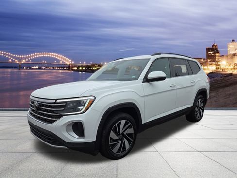 Used 2024 Volkswagen Atlas SE image 1