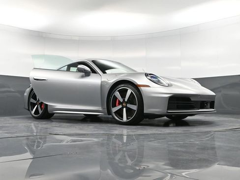 New 2026 Porsche 911 Carrera S image 36