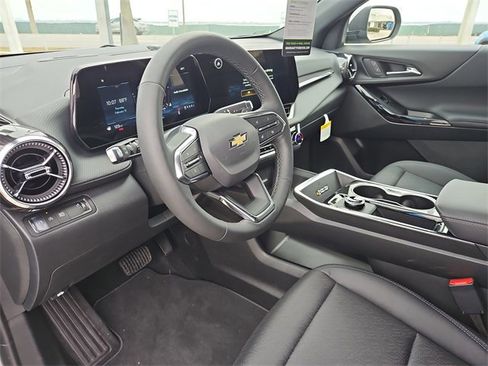 New 2026 Chevrolet Equinox LT w/ Convenience Package II image 14