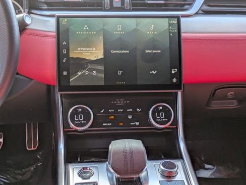 Used 2023 Jaguar XF R-Dynamic SE image 15