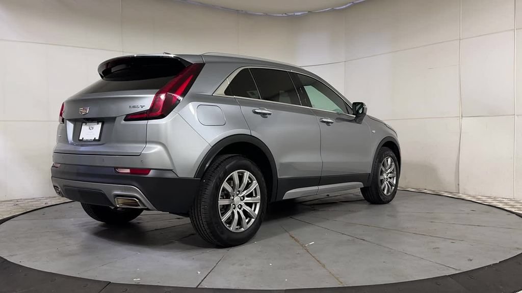 Used 2023 Cadillac XT4 Premium Luxury w/ Cold Weather Package AWD/4WD image 7