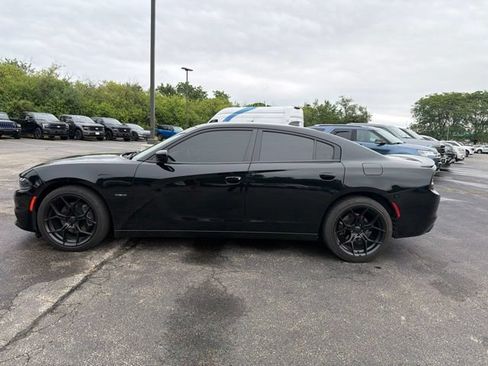Used 2018 Dodge Charger R/T RWD image 2