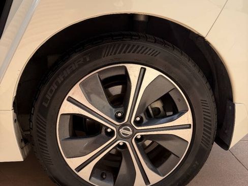 Used 2018 Nissan Leaf SV w/ SV All Weather Package FWD image 27
