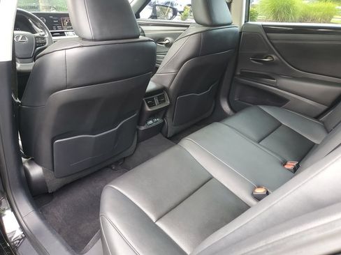 Used 2020 Lexus ES 350 w/ Premium Package FWD image 11