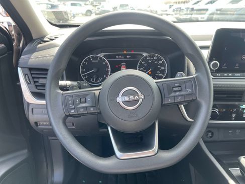 Used 2024 Nissan Rogue S AWD/4WD image 25