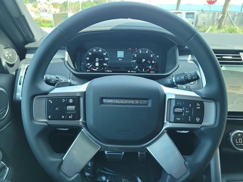 New 2025 Land Rover Discovery Dynamic SE AWD/4WD image 30