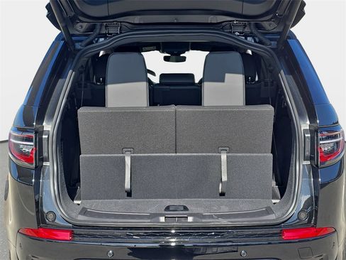 New 2026 Land Rover Discovery Sport Landmark image 15