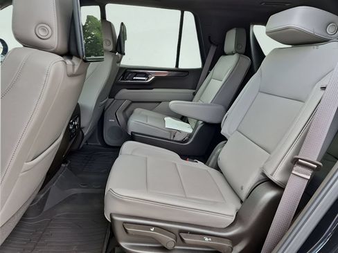 New 2026 GMC Yukon Elevation w/ Elevation Premium Package AWD/4WD image 32