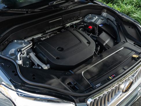 Used 2023 Volvo XC90 B6 Plus w/ Protection Package Premier image 33