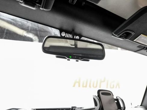 Used 2018 Jeep Wrangler Unlimited Sahara w/ Connectivity Group image 22