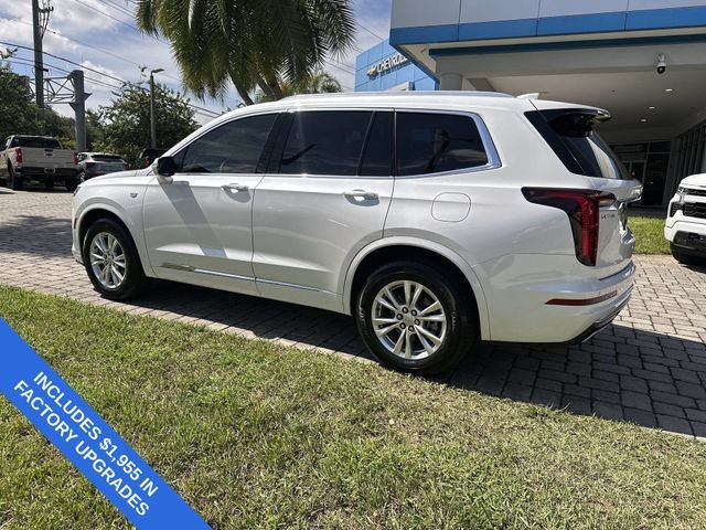 Used 2024 Cadillac XT6 Luxury w/ LPO, Floor Liner Package FWD image 31