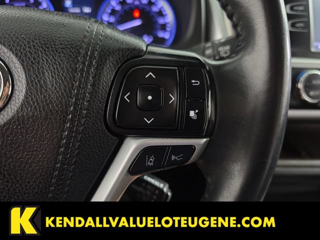 Used 2019 Toyota Highlander XLE w/ Protection Package #3 AWD/4WD image 14