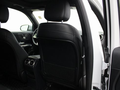 Used 2021 Mercedes-Benz GLB 250 image 25