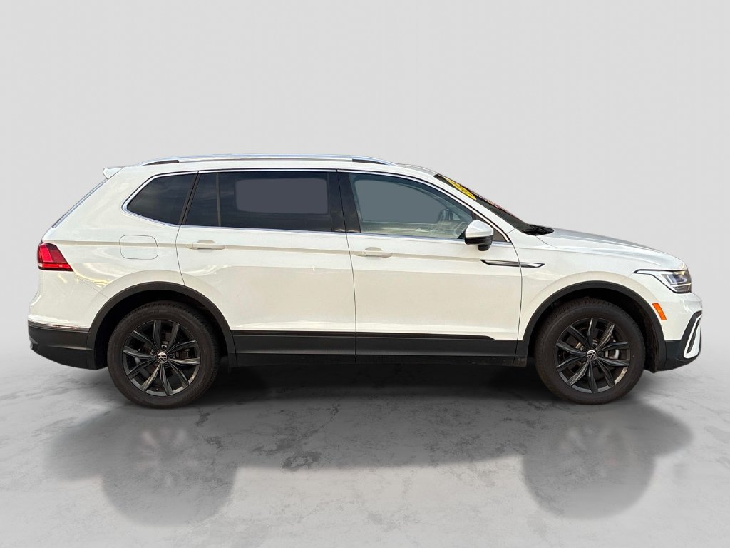 Used 2024 Volkswagen Tiguan SE FWD image 8