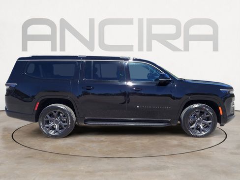 New 2026 Jeep Grand Wagoneer L Limited AWD/4WD image 11