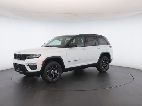 New 2025 Jeep Grand Cherokee Limited image 37