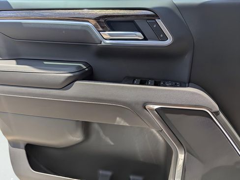 New 2026 GMC Sierra 1500 Elevation image 10