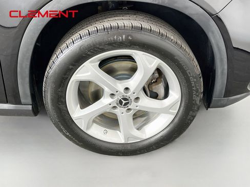Used 2020 Mercedes-Benz GLA 250 w/ Premium Package image 36