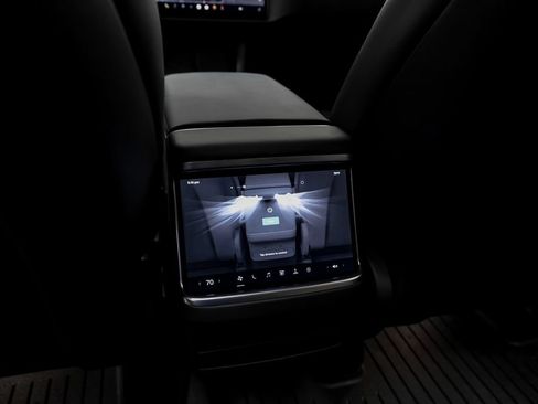 Used 2024 Tesla Model X AWD/4WD image 42