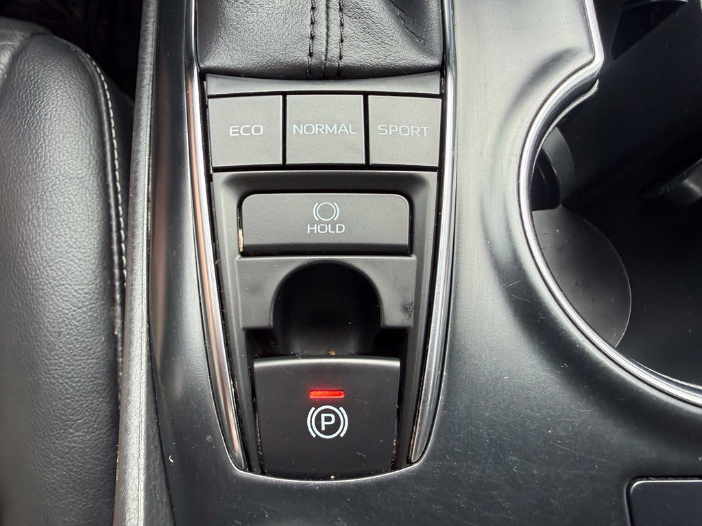 Used 2019 Toyota Camry XSE FWD image 22