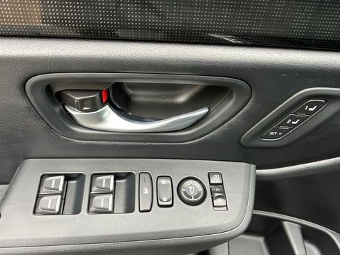 Used 2025 Honda Pilot Elite image 12