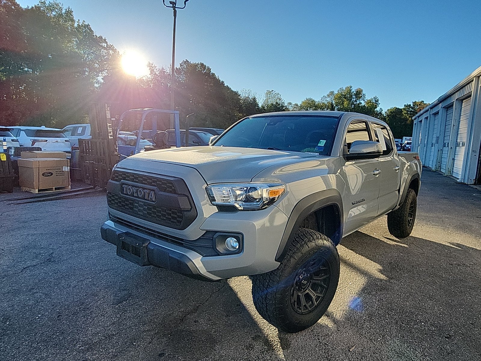 Used 2021 Toyota Tacoma TRD Off-Road w/ Technology Package AWD/4WD image 1