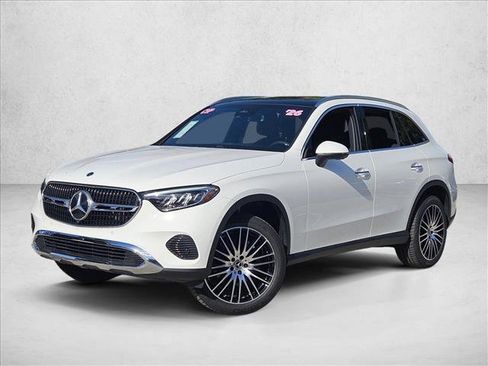 Certified 2026 Mercedes-Benz GLC 300 image 2