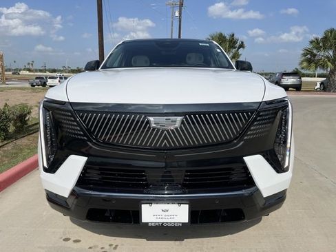 New 2025 Cadillac Escalade IQ Sport 1 w/ LPO, ONYX Package image 4