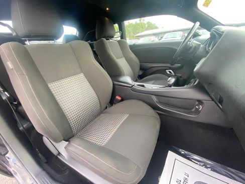 Used 2022 Dodge Challenger GT image 16