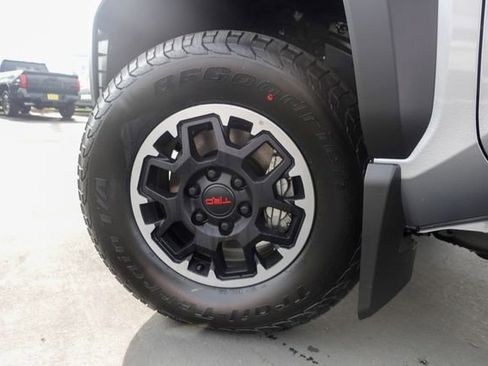 New 2026 Toyota Tacoma TRD Off-Road AWD/4WD image 12