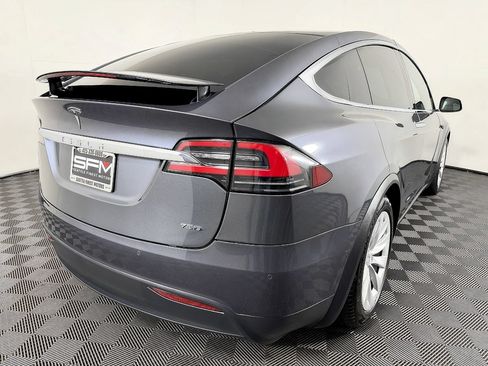 Used 2018 Tesla Model X 75D AWD/4WD image 10