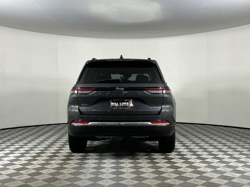 Used 2022 Jeep Grand Cherokee Limited image 9