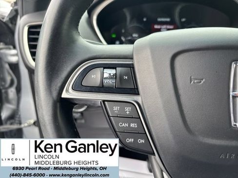 Used 2020 Lincoln Nautilus Reserve FWD image 12